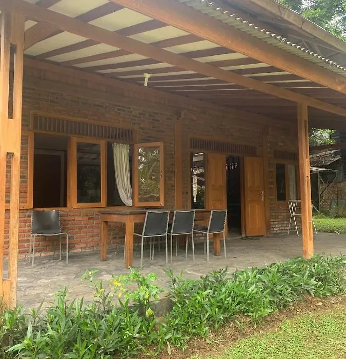 Villa Prabu Putragus - Kebun Darat-1